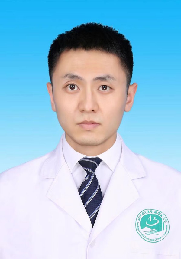 8.骨伤�  主治医师 杨青�.jpg
